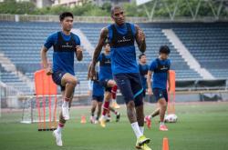 开云体育平台APP-包含广州队完胜勇士，克莱状态火热的词条