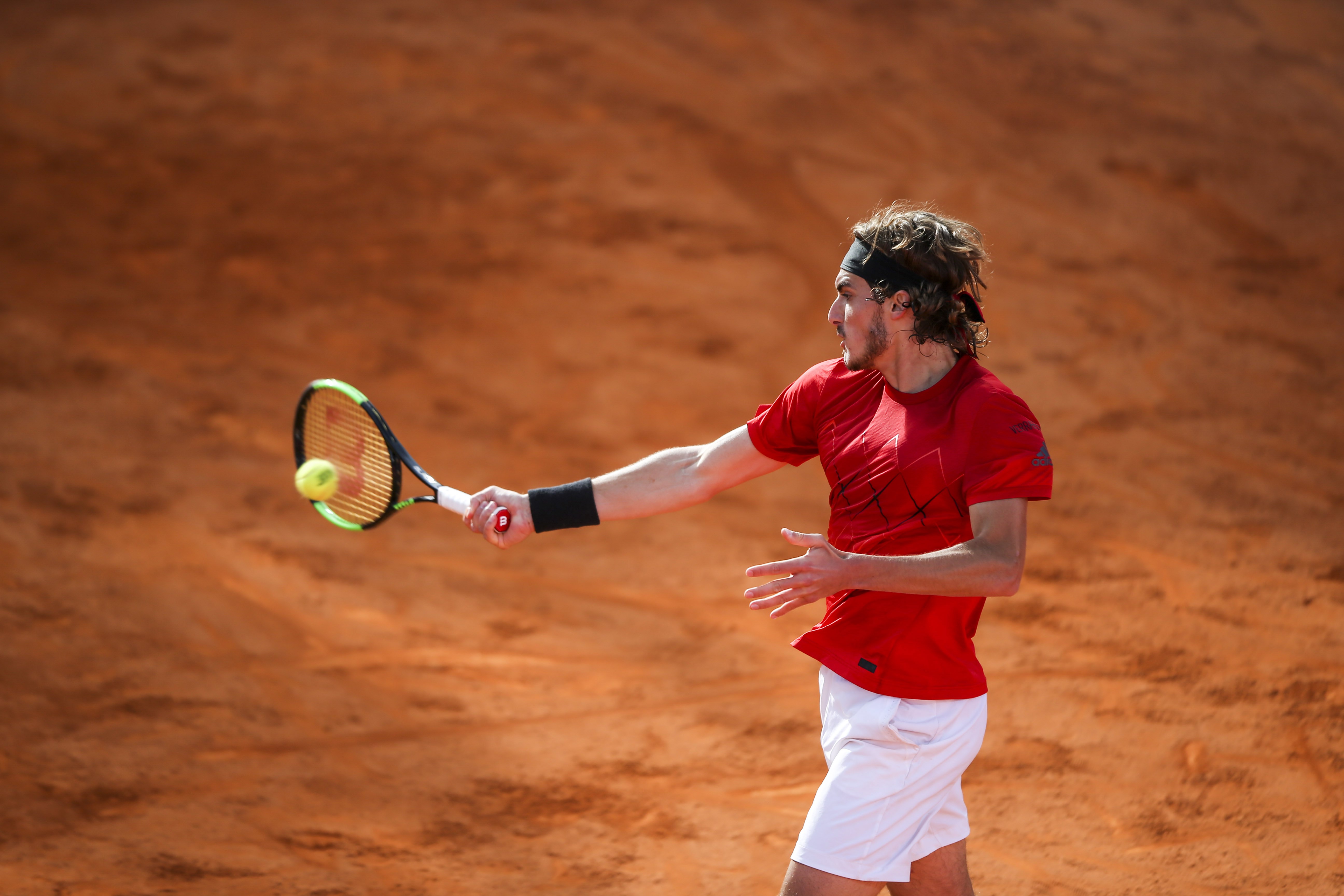 日本网球队绝杀意大利网球队，西西帕斯统治全场的简单介绍