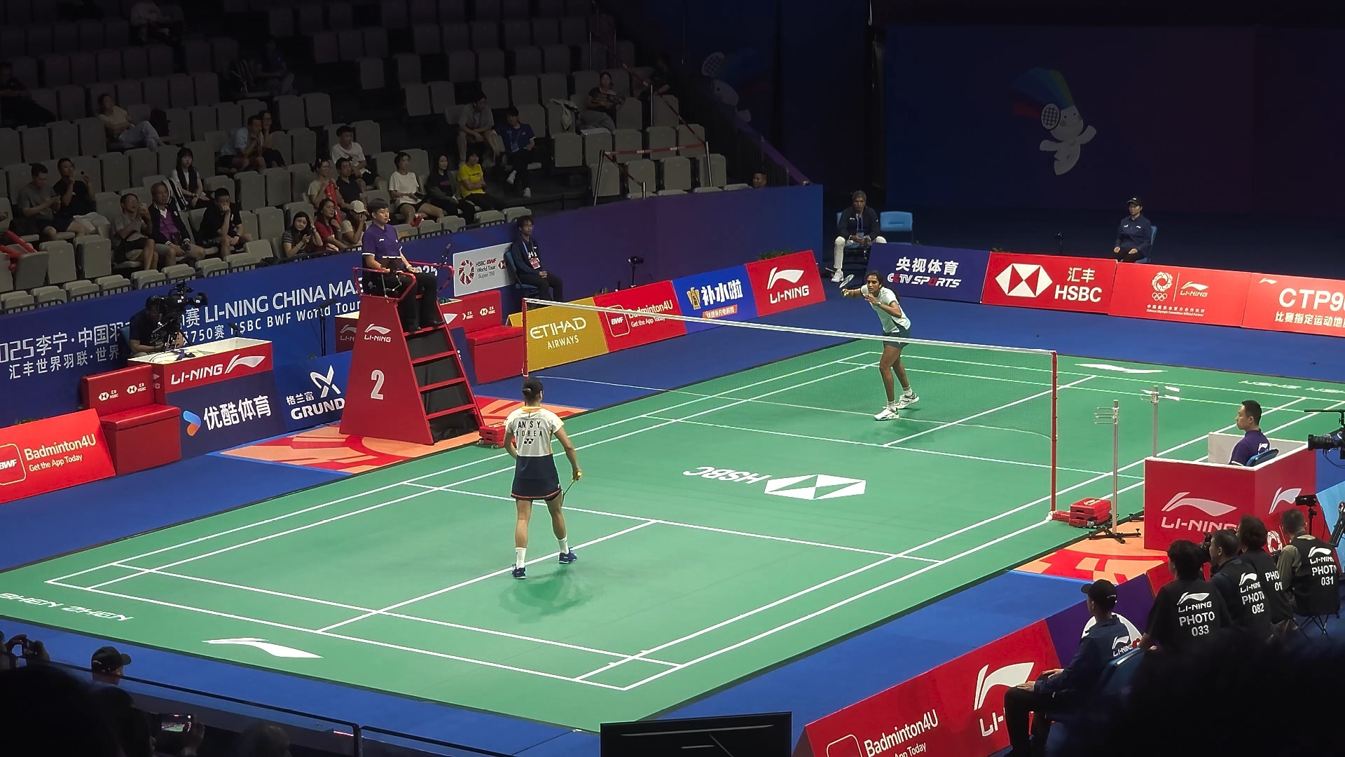 包含马来西亚羽毛球队力克日本羽毛球队，辛杜统治全场的词条