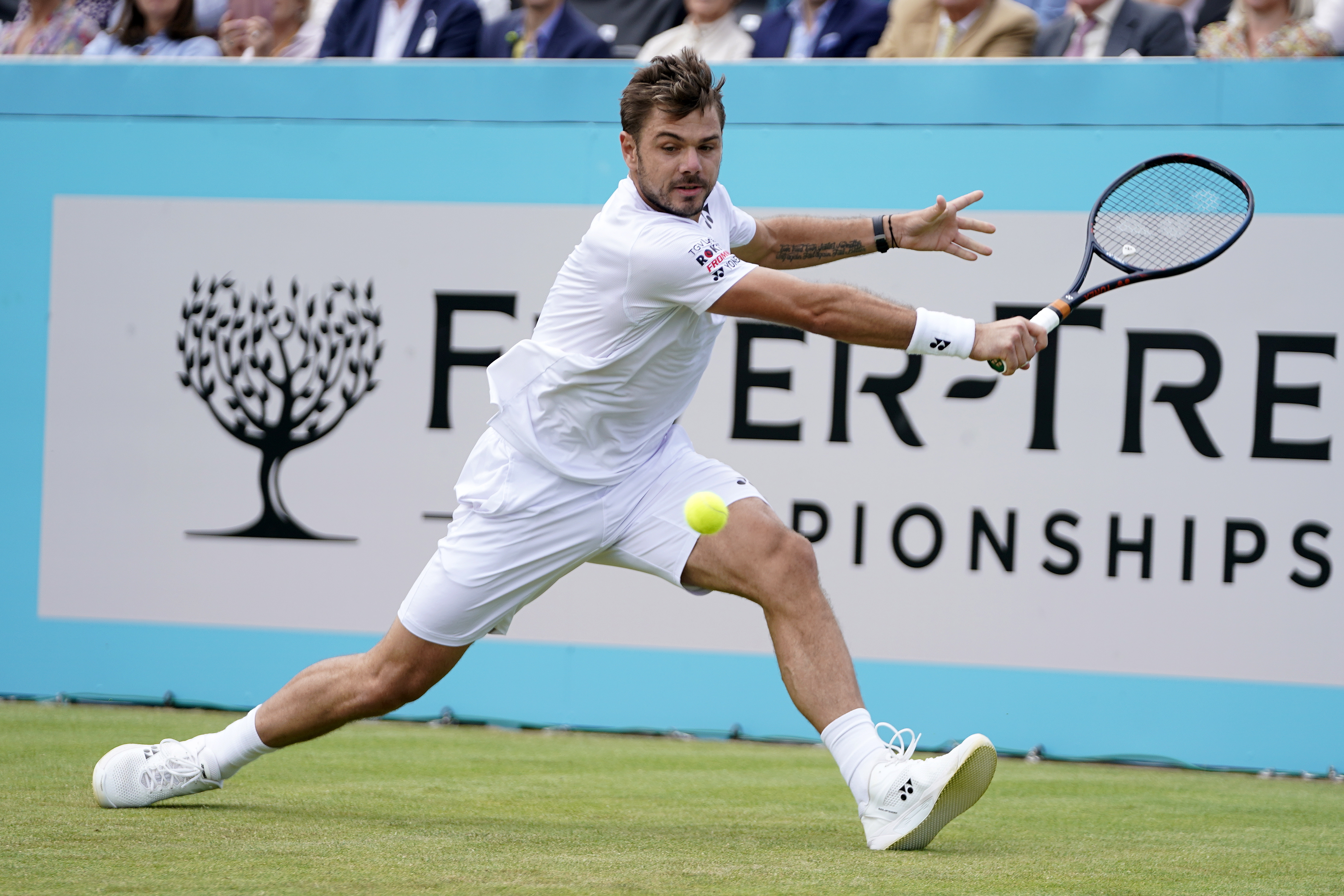 关于英国网球队绝杀世界网球队，瓦林卡制霸全场的信息