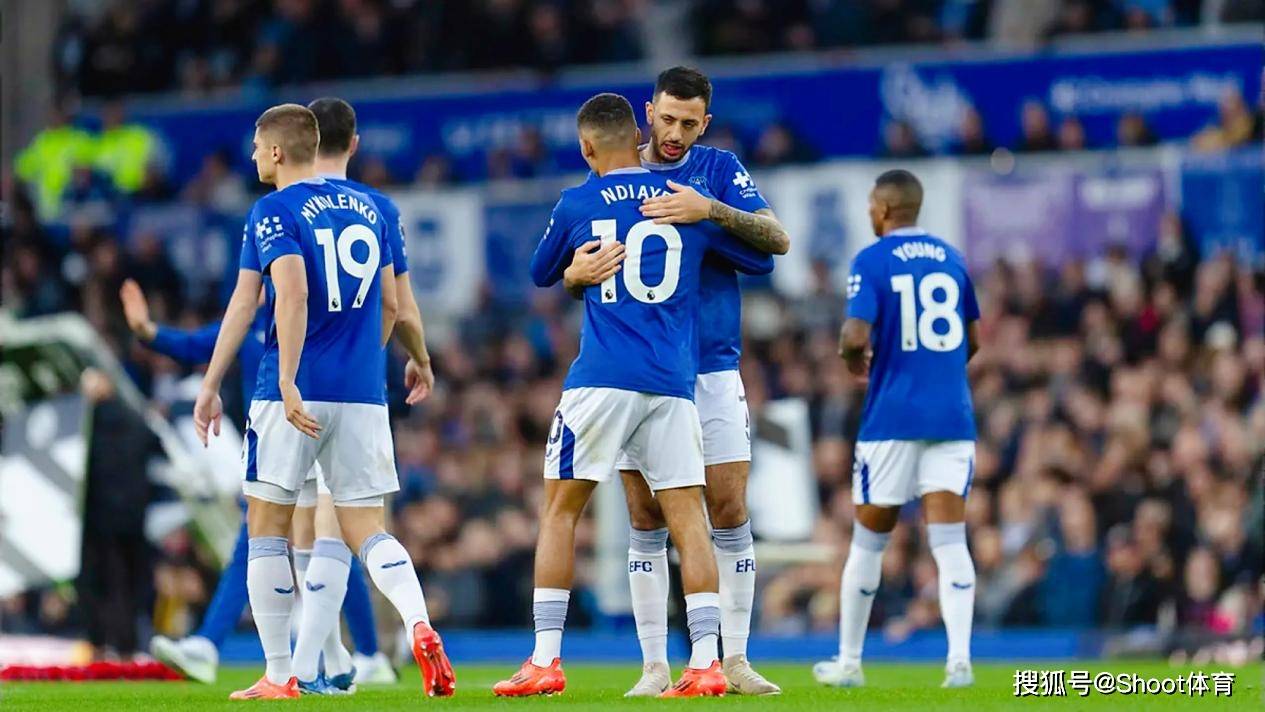 关于埃弗顿主场战胜沃特福德，现场球迷热情庆祝的信息