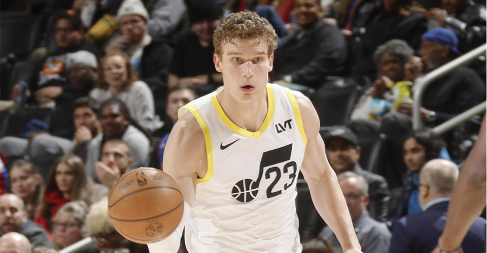 爵士客场大胜篮网，继续领先西部