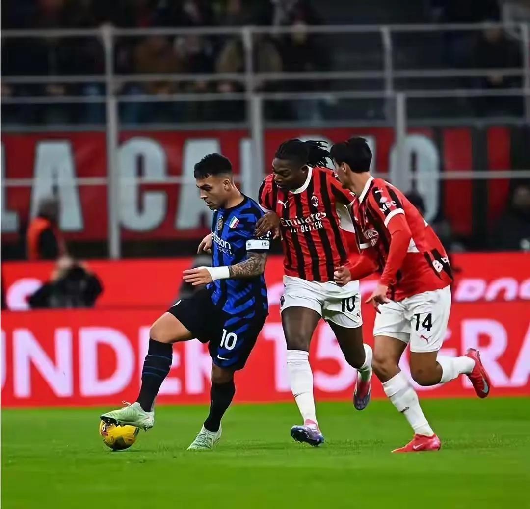 AC米兰战胜对手，顺利晋级四分之一决赛的简单介绍