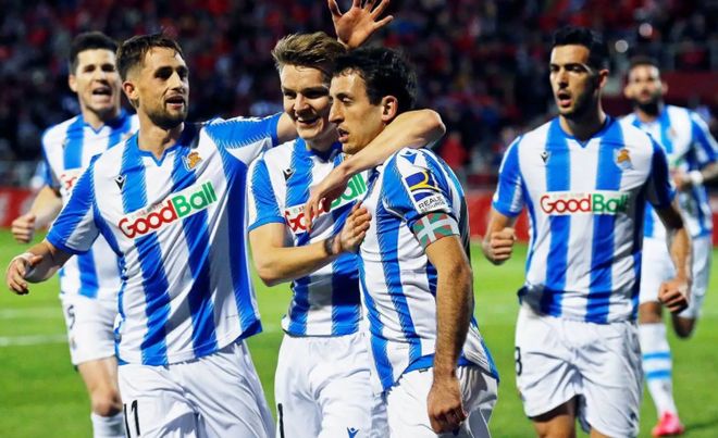 关于奥萨苏纳阵容齐整团结击败对手的信息