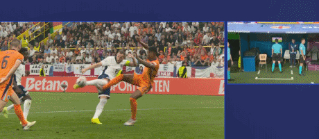 国际足坛精英集结，欧洲杯赛事再掀波澜的简单介绍