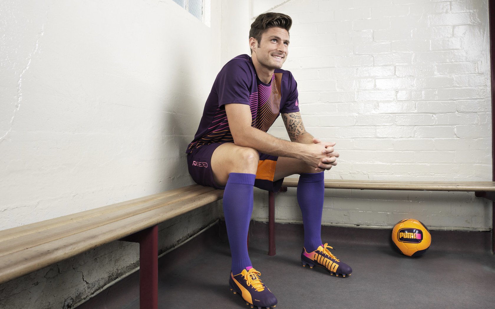 从加勒比到伊蒂哈德，本泽马关键一传导演曼城式翻盘，牙买加成战术试验场