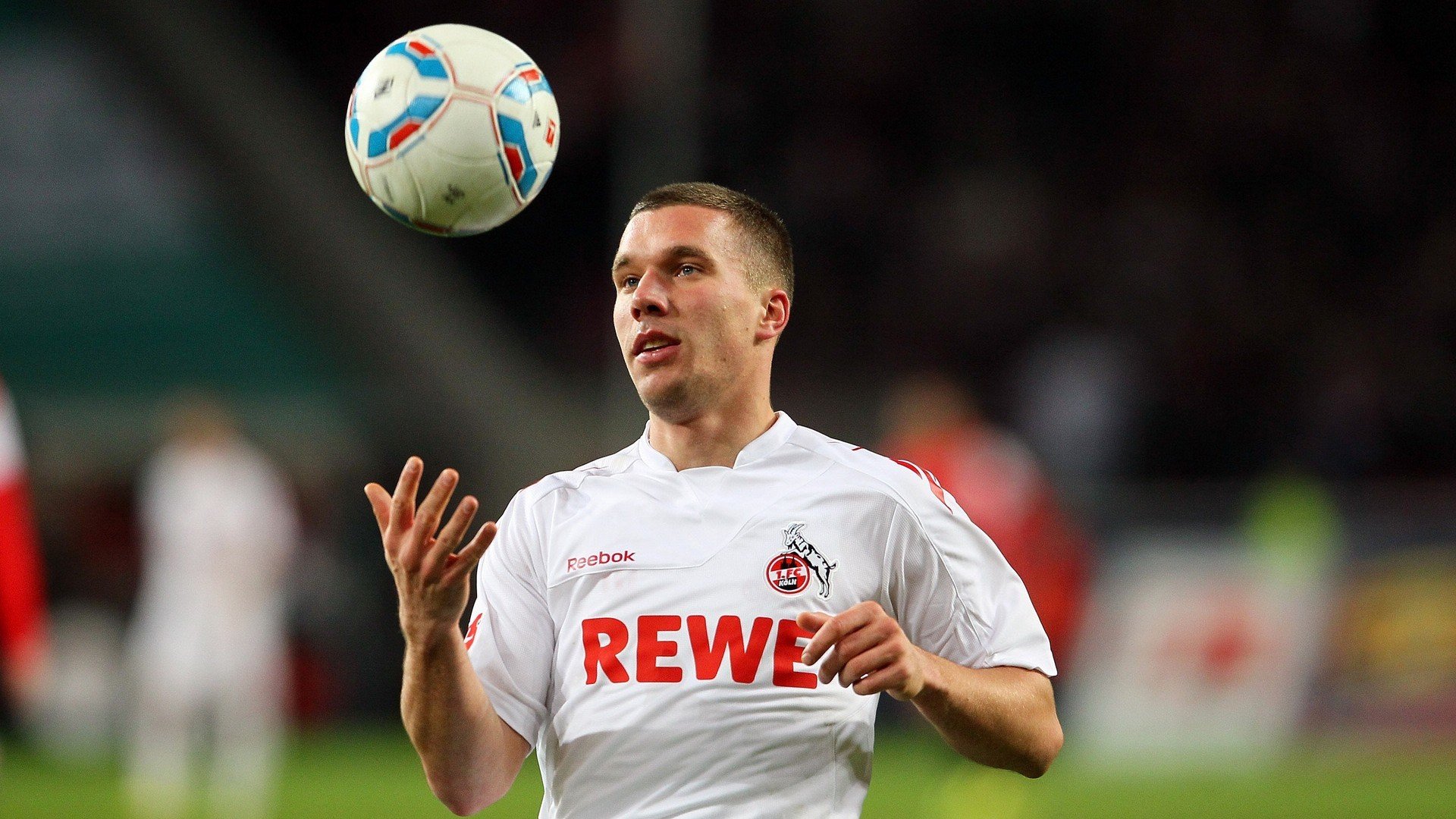 楚阿梅尼爆发破局，厄瓜多尔节奏掌控力压塞内加尔