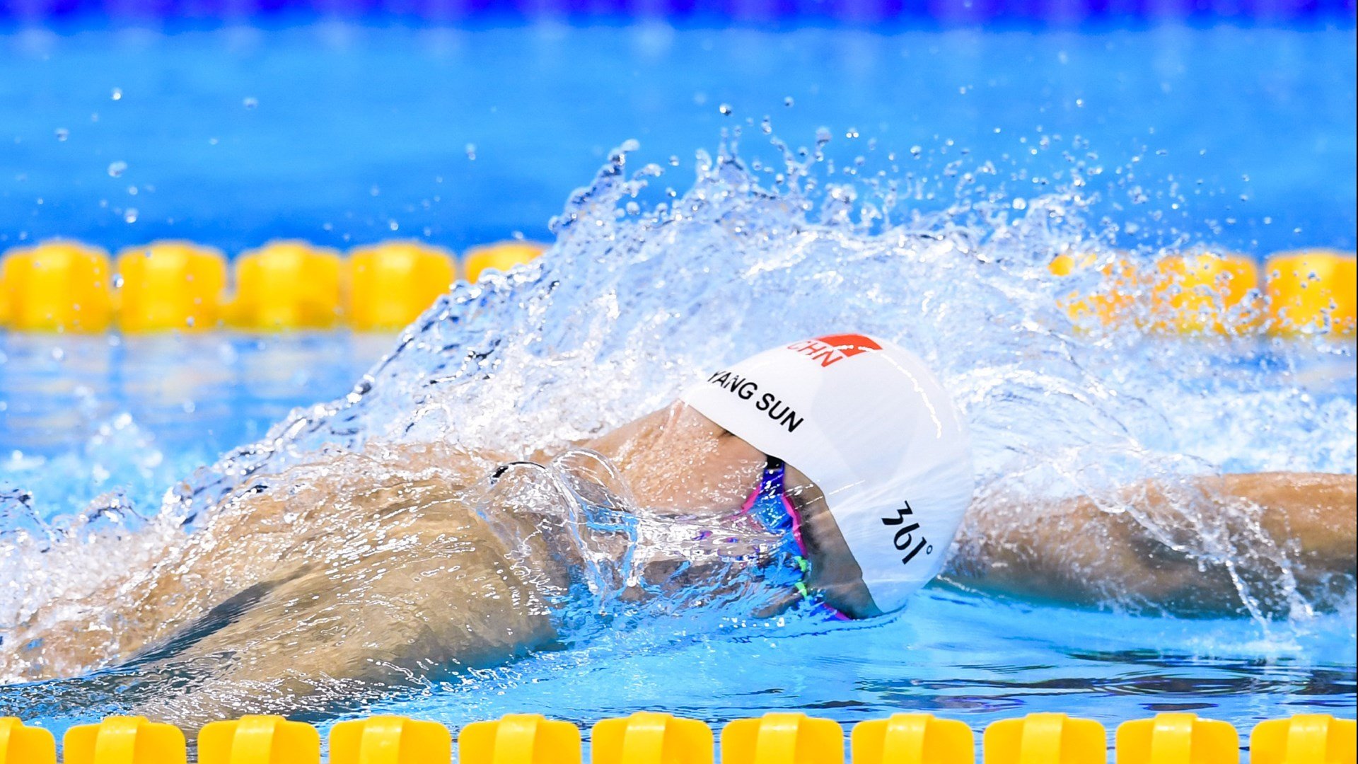 绿茵场上的不对称战争，当伊拉克铁血防线遭遇瑞典北欧风暴，劳塔罗成破局密钥